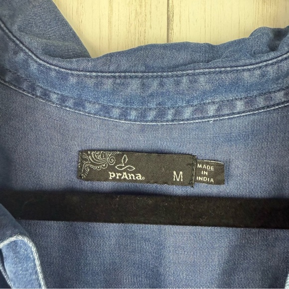 Prana Denim Chambray Button-Up Shirt Medium - Picture 3 of 6